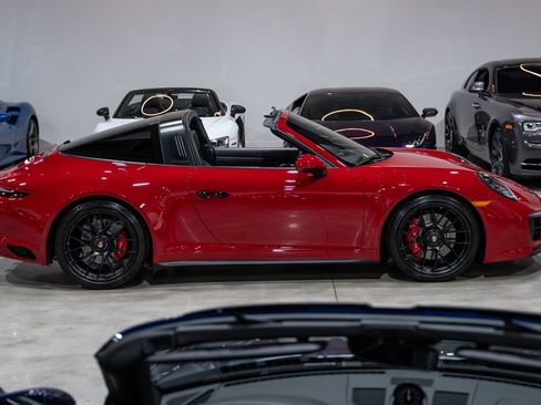 Used 2019 Porsche 911 AWD/4WD image 8