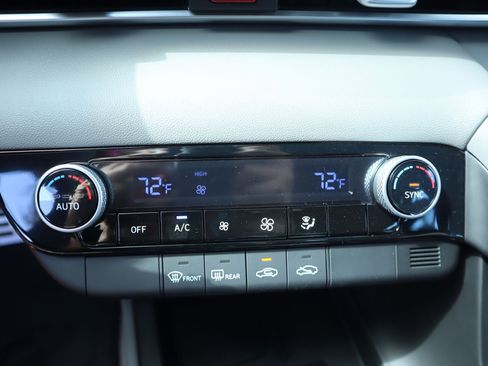 New 2025 Hyundai Elantra Sport image 14