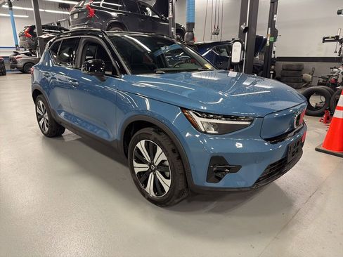 Used 2023 Volvo XC40 Recharge Plus w/ Protection Package Premier image 1