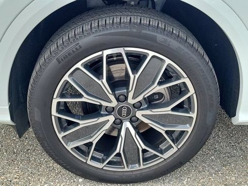 Certified 2025 Audi Q5 Premium w/ Premium Plus AWD/4WD image 9