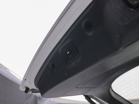 Used 2020 Nissan Pathfinder SL image 15