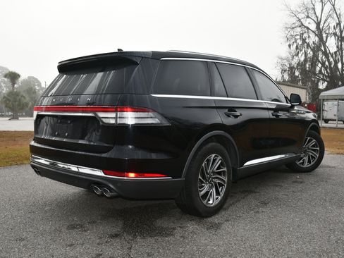 Used 2021 Lincoln Aviator Standard image 4