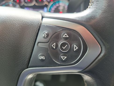 Used 2018 Chevrolet Silverado 1500 LT w/ Midnight Edition AWD/4WD image 16