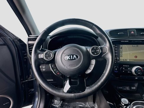 Used 2016 Kia Soul ! w/ Premium Package FWD image 11