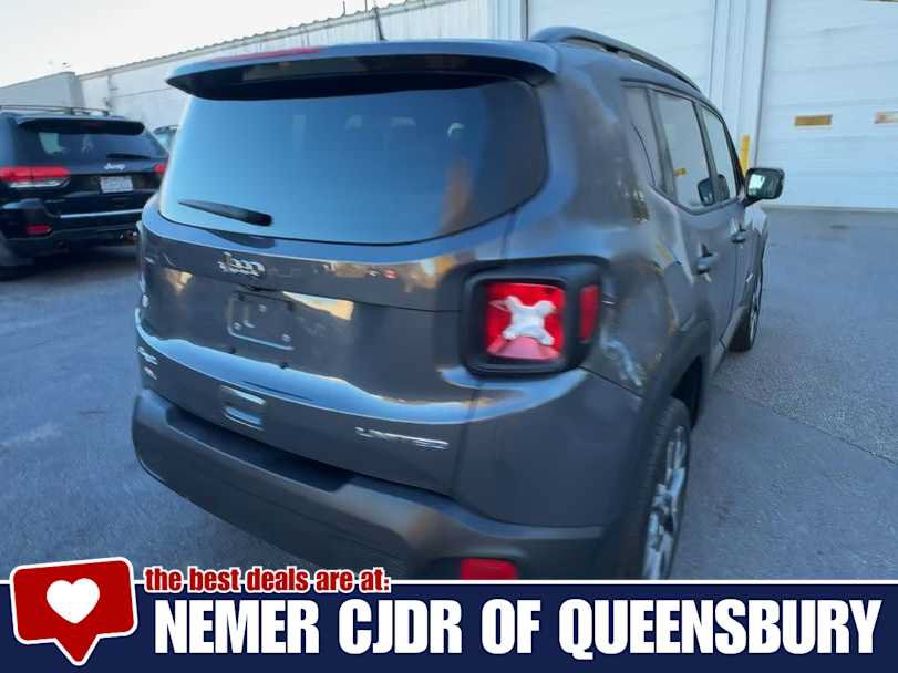 Used 2022 Jeep Renegade Limited w/ Sun, Sound & Wheels Group AWD/4WD image 8
