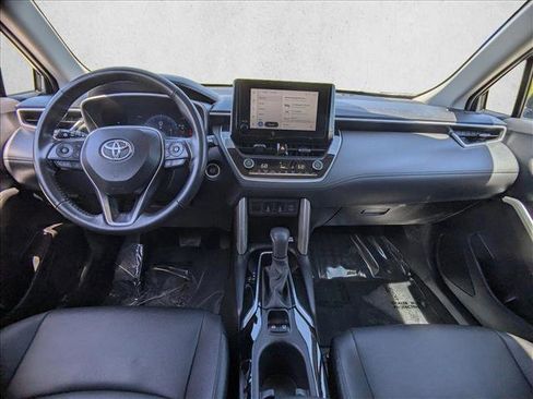Used 2023 Toyota Corolla Cross XLE AWD/4WD image 16