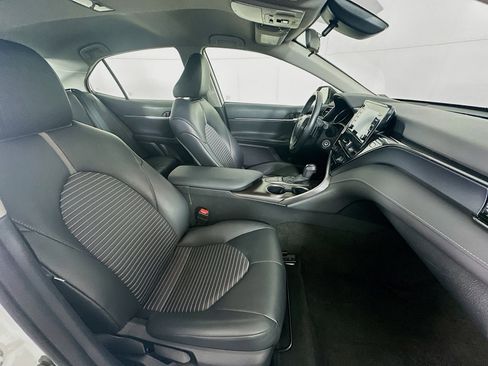 Used 2024 Toyota Camry SE FWD image 28