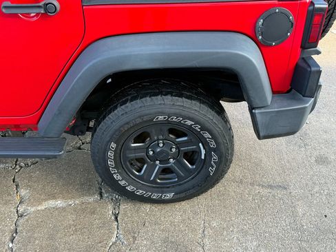 Used 2016 Jeep Wrangler Unlimited Sport image 36