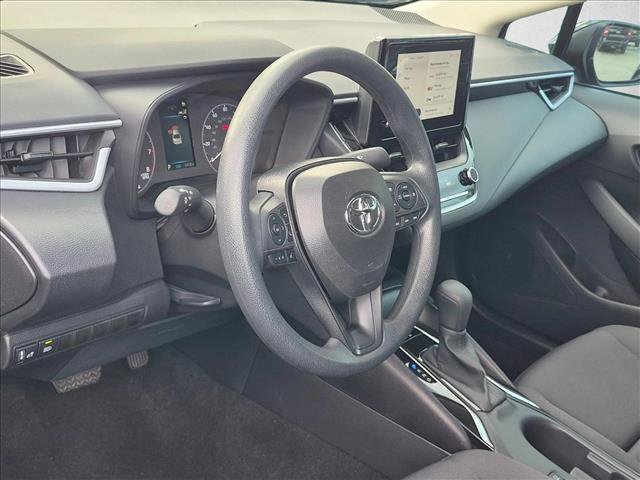 Used 2025 Toyota Corolla LE FWD image 9