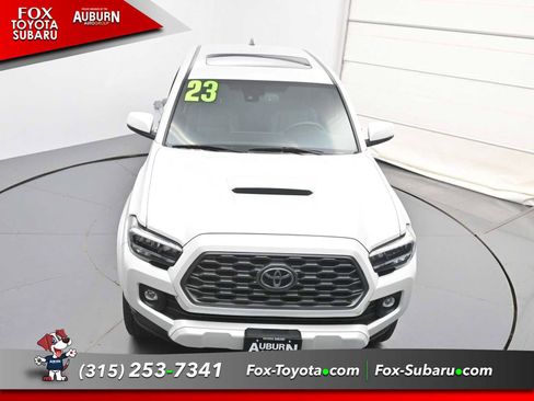 Used 2023 Toyota Tacoma TRD Sport w/ TRD Premium Sport Package AWD/4WD image 31