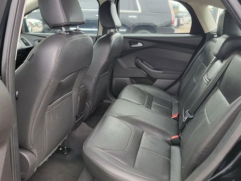 Used 2016 Ford Focus SE w/ Equipment Group 201A image 9