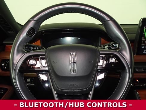 Used 2020 Lincoln Aviator Reserve w/ Class IV Trailer Tow Package image 13