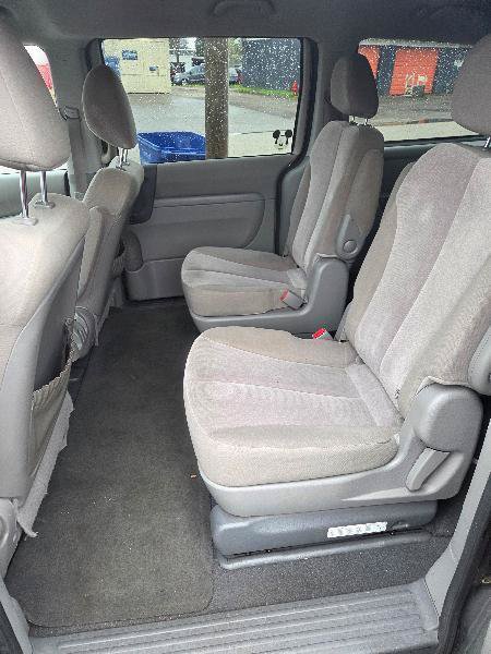Used 2014 Kia Sedona LX FWD image 12
