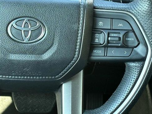 Used 2024 Toyota Tacoma TRD Off-Road image 21