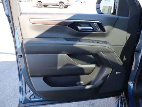 New 2026 Chevrolet Tahoe Premier w/ Sun And Tow Package image 9