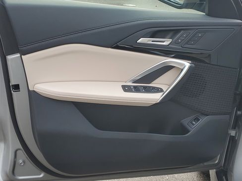 Used 2025 BMW X1 xDrive28i w/ Convenience Package image 5