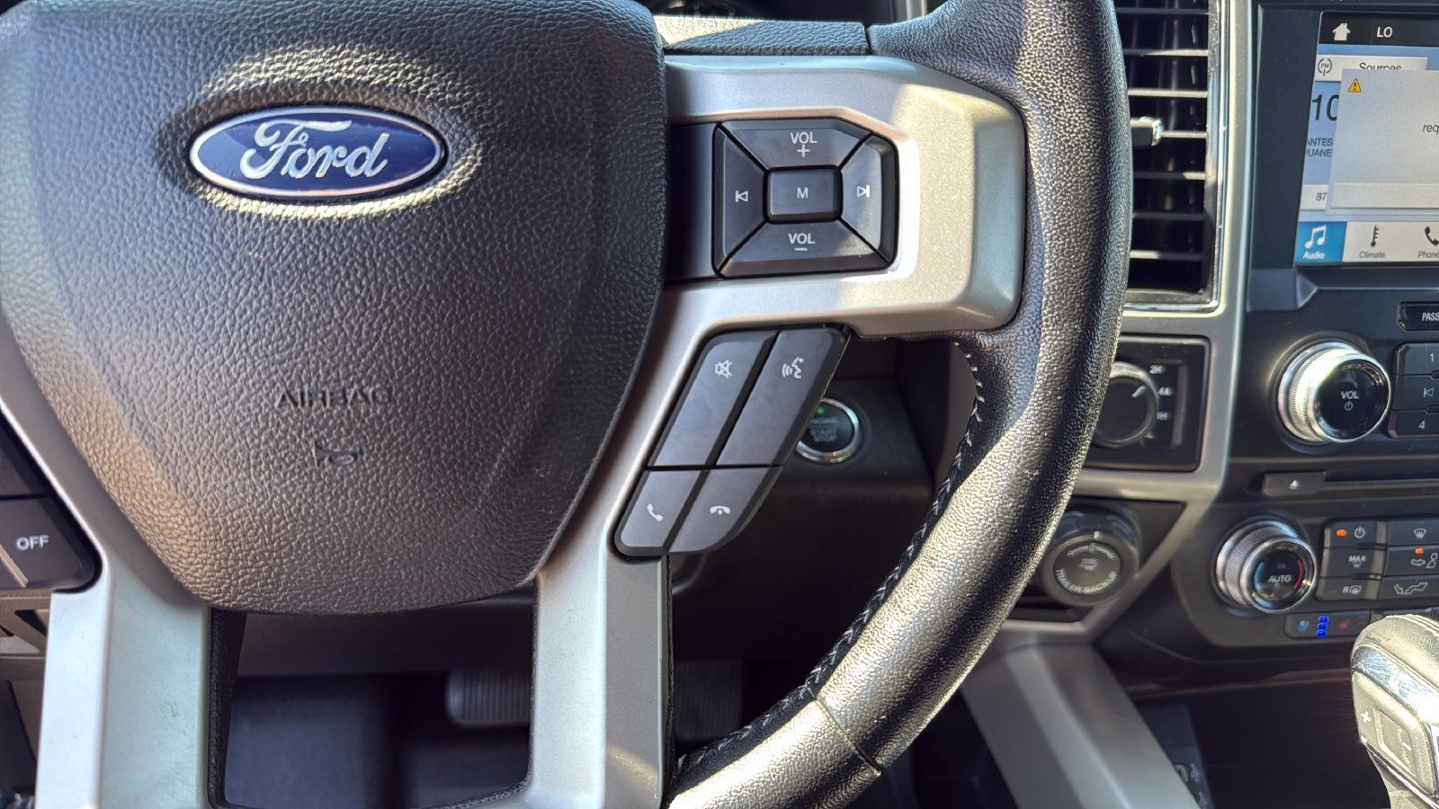 Used 2018 Ford F150 Lariat w/ Equipment Group 502A Luxury AWD/4WD image 12