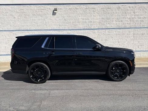 Used 2025 Chevrolet Tahoe High Country AWD/4WD image 8