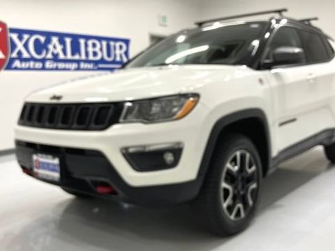 Used 2020 Jeep Compass Trailhawk AWD/4WD image 26