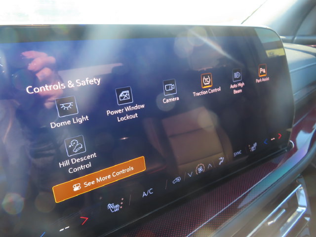 Used 2024 Chevrolet Traverse Z71 w/ LPO, Floor Liner Package AWD/4WD image 26