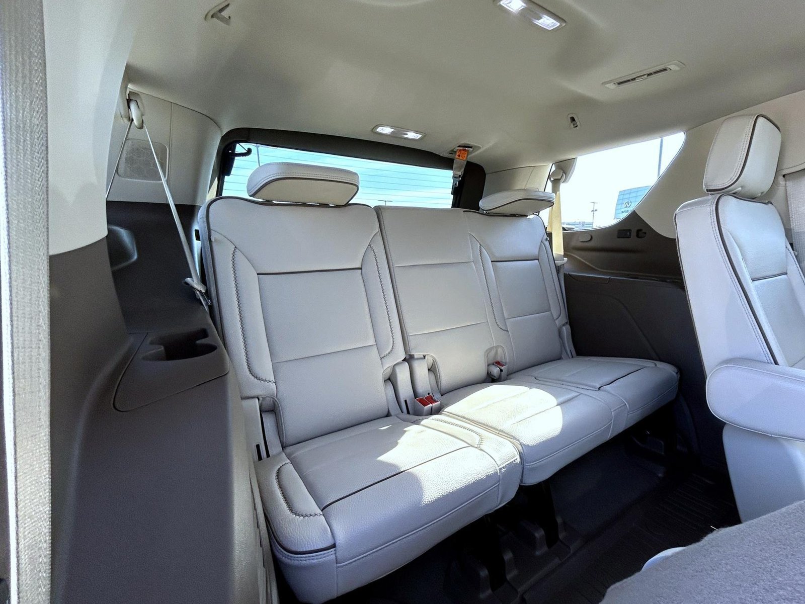 Used 2024 GMC Yukon Denali w/ Advanced Technology Package AWD/4WD image 25