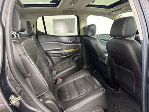 Used 2017 GMC Acadia Denali w/ Technology Package AWD/4WD image 5