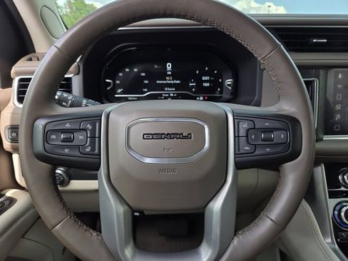 Used 2023 GMC Yukon Denali AWD/4WD image 25