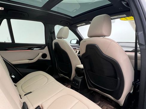 Used 2021 BMW X1 sDrive28i w/ Premium Package image 8