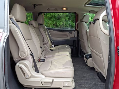 Used 2024 Honda Odyssey EX-L image 12