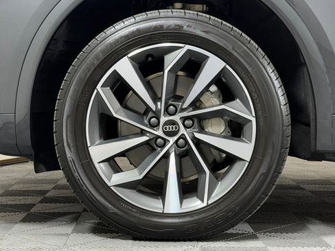 Used 2023 Audi Q5 2.0T Premium Plus w/ Premium Plus Package AWD/4WD image 12