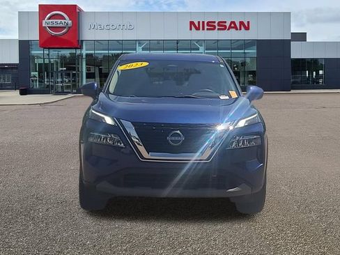 Used 2023 Nissan Rogue SV AWD/4WD image 2