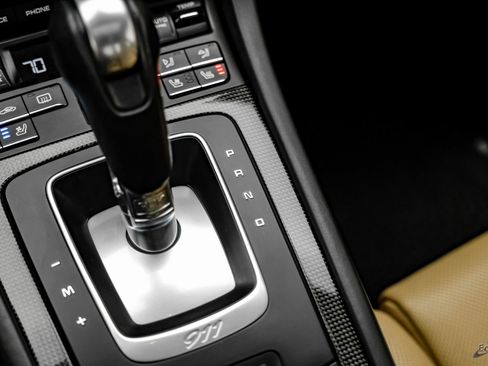 Used 2017 Porsche 911 Turbo image 59