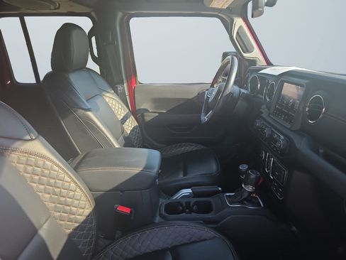 Used 2021 Jeep Gladiator Overland AWD/4WD image 18