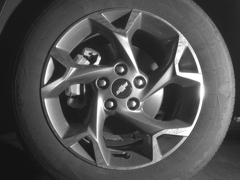 Used 2025 Chevrolet Trax LT w/ LT Convenience Package image 12