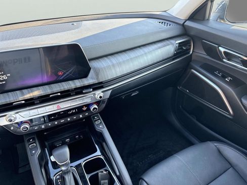 Used 2025 Kia Telluride EX w/ EX Captain's Chair Package image 10