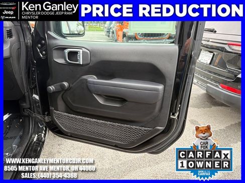 Used 2024 Jeep Wrangler Sport AWD/4WD image 19