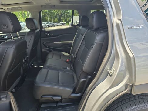 Used 2023 GMC Acadia SLT w/ Preferred Package AWD/4WD image 26