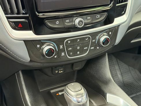 Used 2020 Chevrolet Traverse Premier w/ LPO, Floor Liner Package FWD image 13