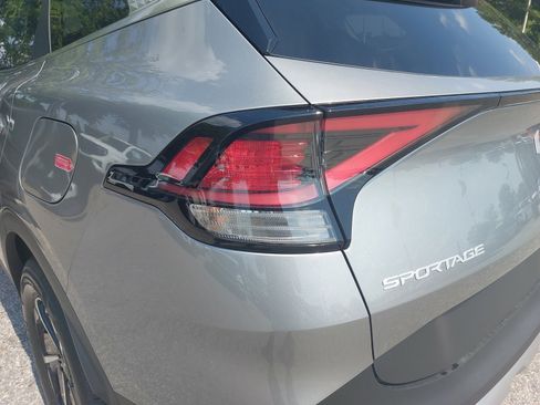 New 2025 Kia Sportage LX image 34