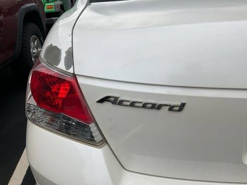 Used 2010 Honda Accord EX-L image 5