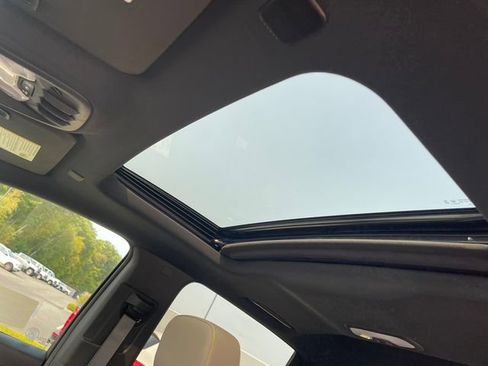 Certified 2024 Chevrolet Colorado ZR2 w/ Technology Package image 40