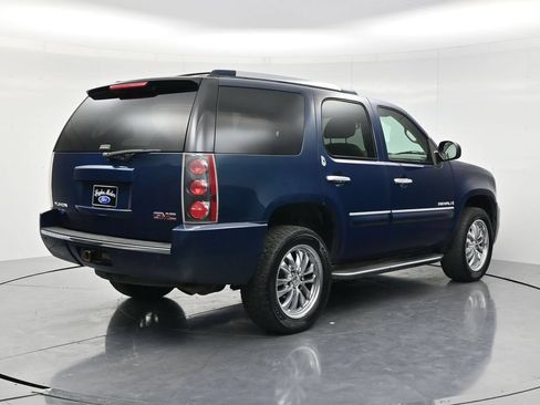 Used 2007 GMC Yukon Denali AWD/4WD image 5