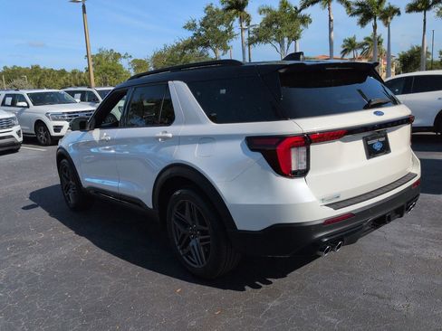 Certified 2025 Ford Explorer ST w/ Sun And Sound Package AWD/4WD image 5