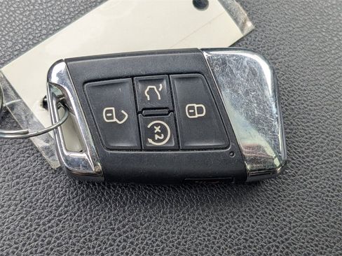 Used 2021 Volkswagen Atlas SEL image 47