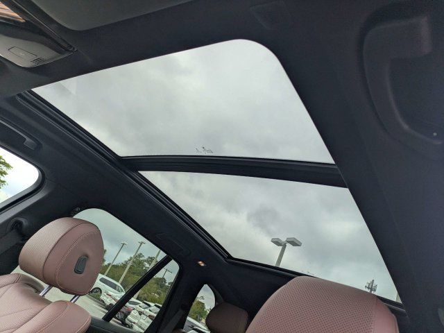 Used 2024 BMW X5 sDrive40i w/ M Sport Package RWD image 23