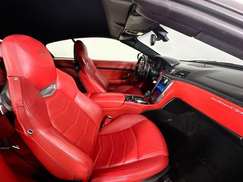 Used 2015 Maserati GranTurismo Sport RWD image 36