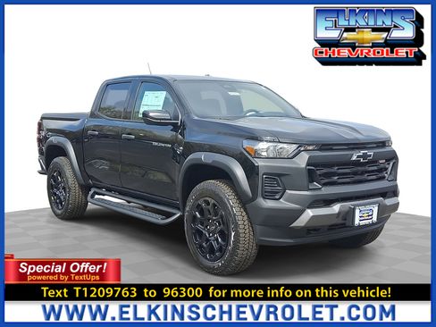 New 2026 Chevrolet Colorado Trail Boss AWD/4WD image 1