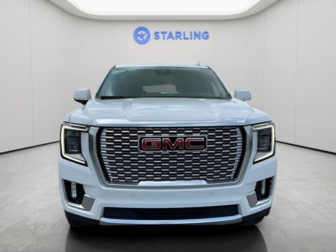 Used 2024 GMC Yukon XL Denali RWD image 8