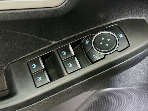 Used 2022 Ford Escape SEL image 19