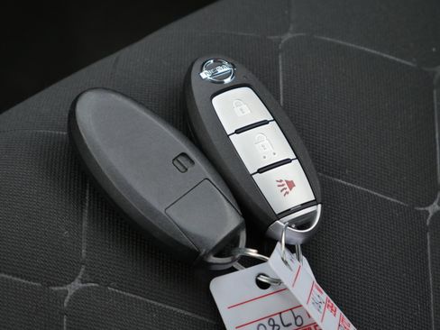 Certified 2020 Nissan Kicks S image 27